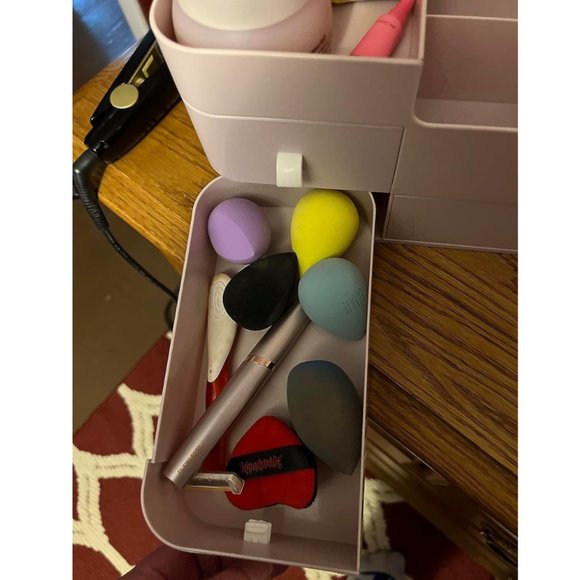 Women's Beautiful Large Capacity Desk Makeup Organizer with Drawers for Cosmetic - Picture 2 of 11